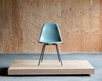 Original Eames Fiberglass Side Chair Shell - Herman Miller - Seal