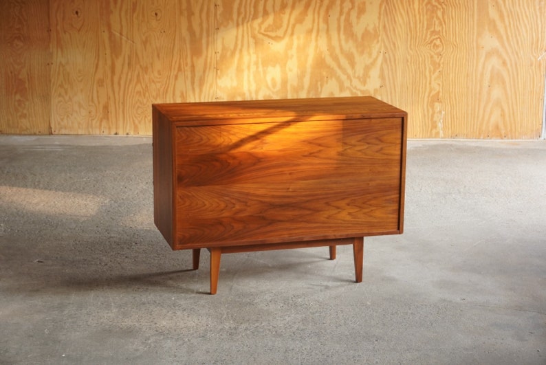 Mel Smilow Walnut Chest image 5