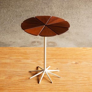 Vintage Knoll ‘Petal’ Side Table by Richard Schultz