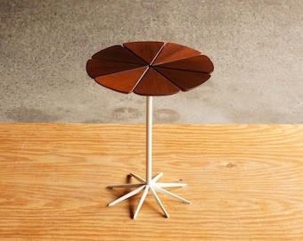 Vintage Knoll ‘Petal’ Side Table by Richard Schultz