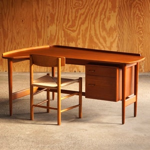 Arne Vodder Bovirke BO85 Teak Desk image 1