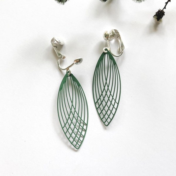 Green Clip On Earrings, Green Leaf Earrings, Non Pierced Earrings, Boho Clip-on Earrings, Unpierced Earring, Fake Earrings, Unpierced Ears