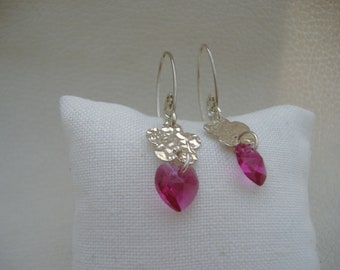 Earrings with fuchsia hearts