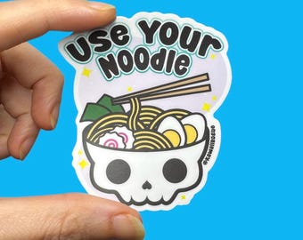 Pegatina Kawaii de Ramen con Calavera – Calcomanía de Humor Negro "Usa tus Fideos"