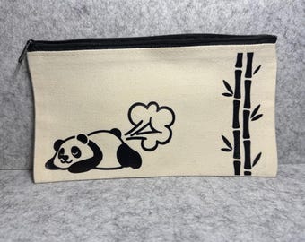 Estuche para lápices Panda Pedorro – Divertido estuche de lona con dibujo animado y pegatina