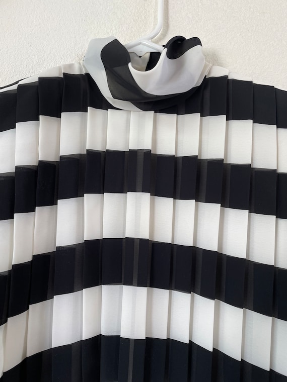 Vintage black and white striped mock neck 1940s s… - image 4