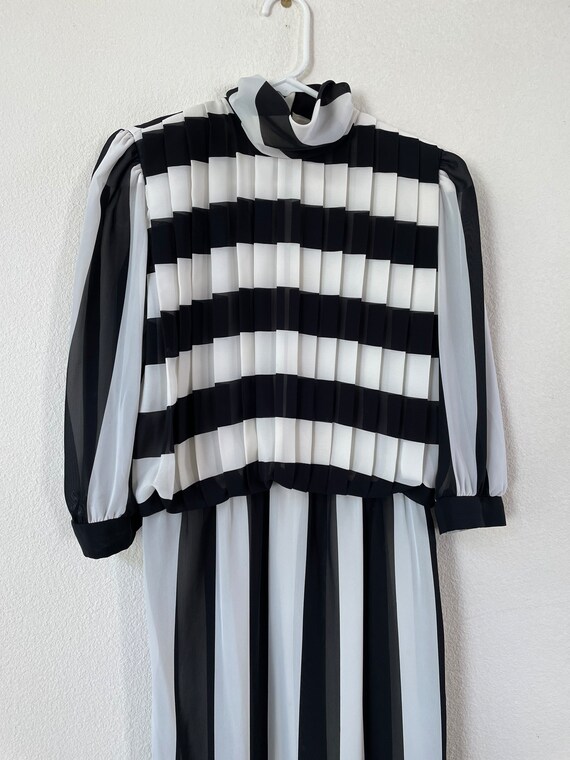Vintage black and white striped mock neck 1940s s… - image 5