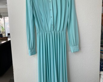 Vintage pale blue long sleeve nightgown dress with buttons