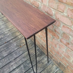 Beautiful red oak stain poplar console table sofa table with black hairpin legs