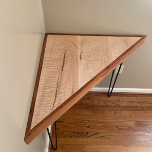 Triangle corner desk table Figured Maple and Cherry -  Black hairpin legs