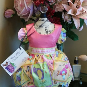 Pretty party dog dress, size xsmall.