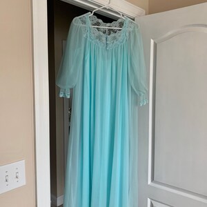 Vintage Texsheen Lingerie Light Turquoise Full Length Peignoir Set Size Small Wedding NightGown and Robe Set Wedding Photos Lingerie image 2