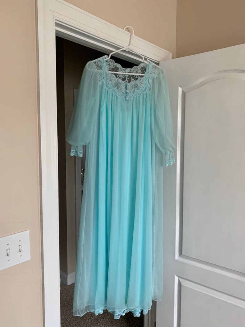 Vintage Texsheen Lingerie Light Turquoise Full Length Peignoir Set Size Small Wedding NightGown and Robe Set Wedding Photos Lingerie image 2