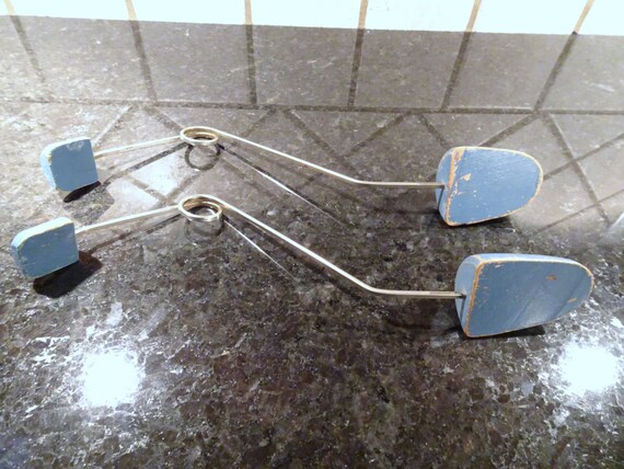 Set Of 2 Unique Primitive Antique Wood and Wire S… - image 3