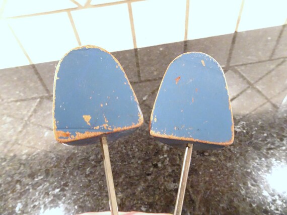 Set Of 2 Unique Primitive Antique Wood and Wire S… - image 4