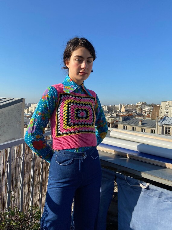 1970s handmade crochet granny square sleeveless sw