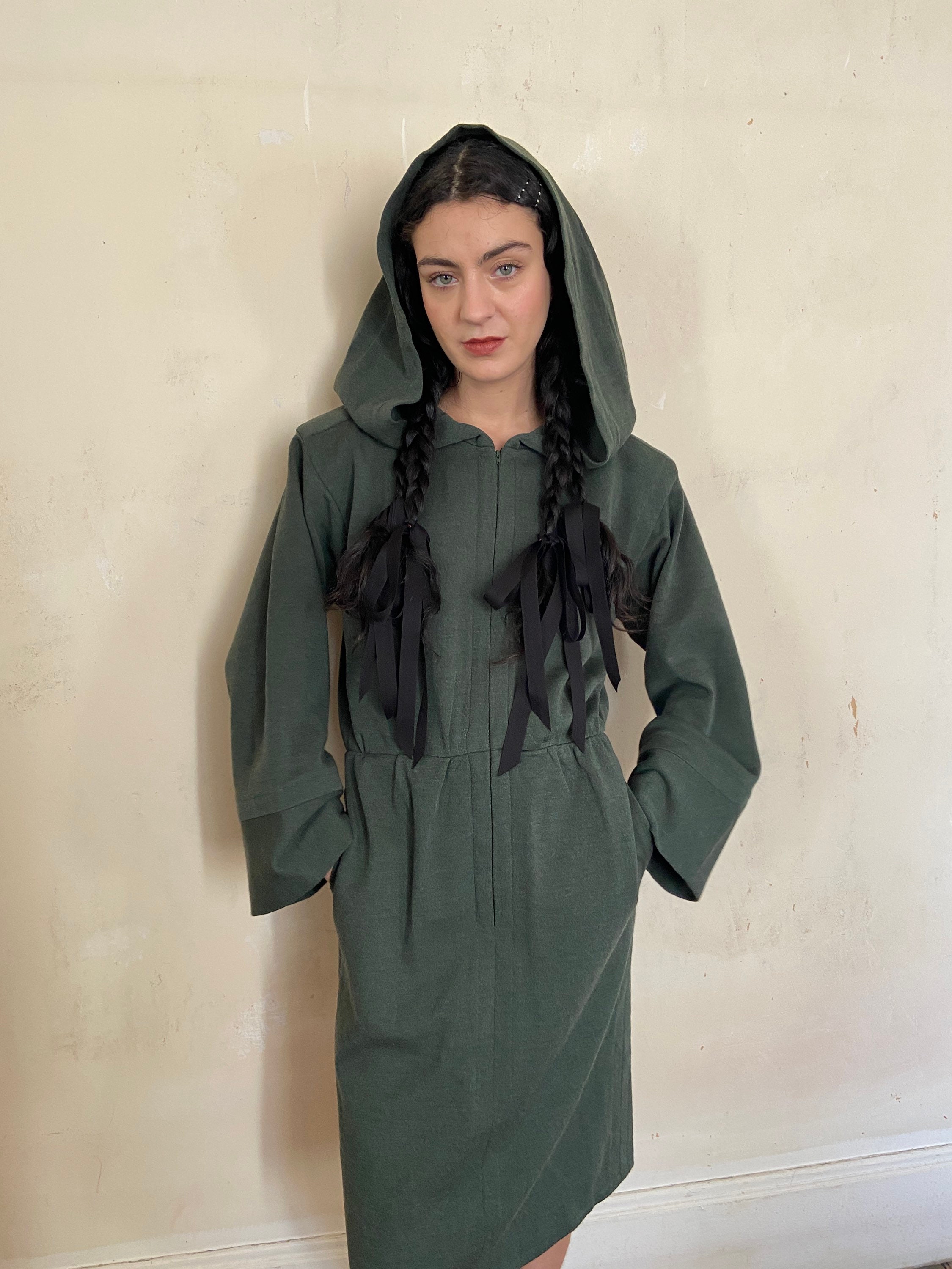 イブサンローラン　リヴゴーシュ　お洋服 1980s Yves Saint Laurent Rive Gauche hooded dress, olive
