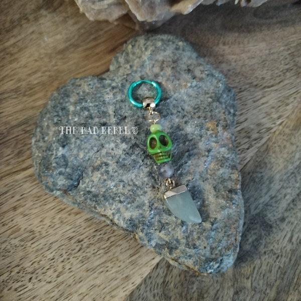 Original Boucle Creole !! SKULL NATION!! Pearl Howlite Vert skull et pierre précieuse Long T 6.5cm x 1.5cm The Bad Rebel Collection