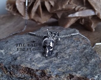 Original Collier !! SKULLY !! Pendentif crane en acier inoxydable argente Chaîne à billes long 48cm The Bad Rebel Collection