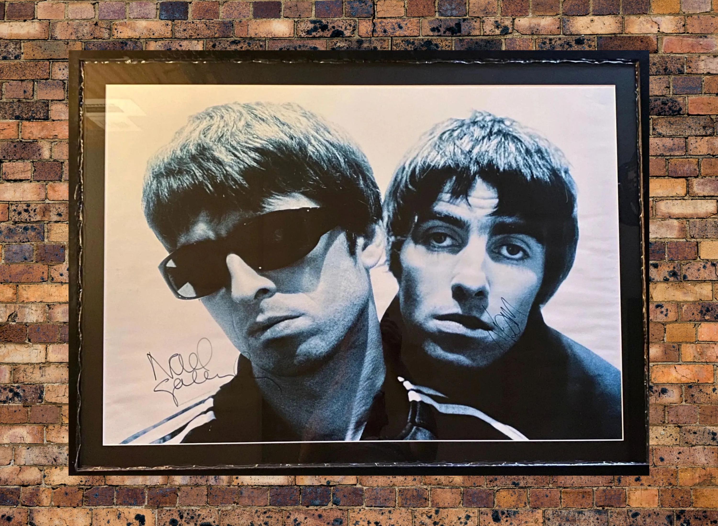 Noel Gallagher Autograph UK - Main Image