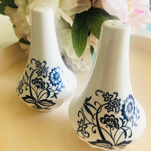 VINTAGE Salt & Pepper Set , Blue Nordic, Meakin England