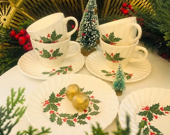 VINTAGE CHRISTMAS WREATH , Tea Cup Saucer, Bread Butter Plate,Tea Set, Christmas Table