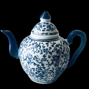 BLUE WHITE Ceramic TEAPOT Chinoiserie Chic Flowers Floral - Etsy