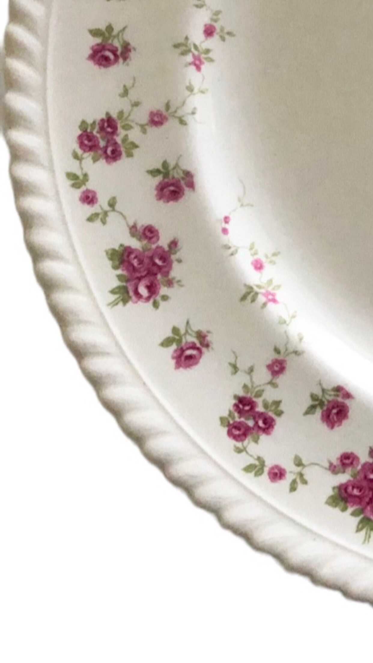 Johnson Brothers, ANTIQUE Collectible Plate, Rambler Rose, Dinner