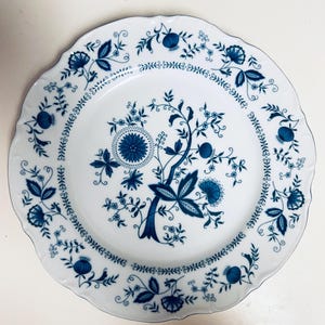 Blue Onion Dinner Plate by SONE Japan, 10.75” Blue and White Porcelain, Floral Nordic Style, Excellent Condition