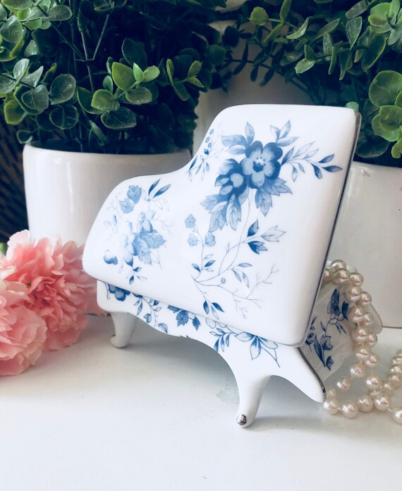 BLUE WHITE PORCELAIN Vintage Trinket Jewelry Box, Grand Piano Music Decor Il_570xn