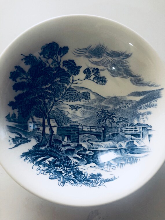 WEDGWOOD Countryside Bowl, Gift Idea, Blue White Decor, Chinoiserie Blue, Blue White, Handpainted Eggs, Rustic Il_570xn