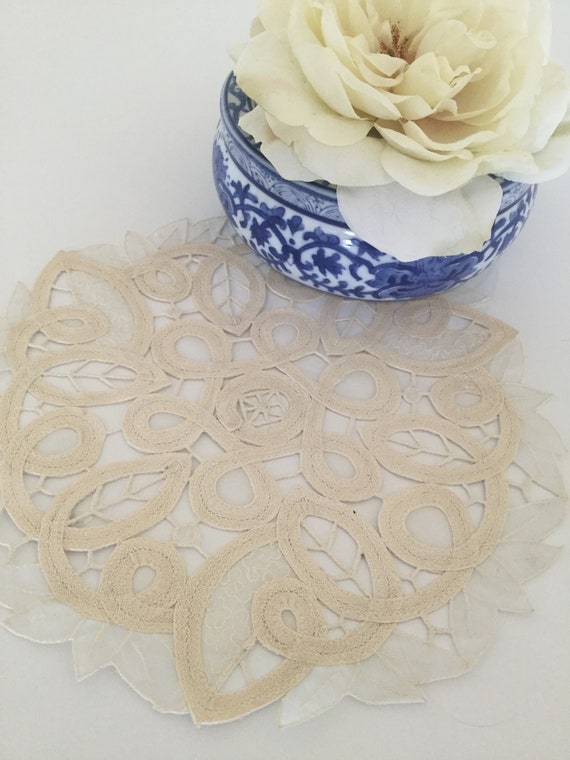 Vintage Buttenburg lace Round doily Napkin Ivory Round Table Linens Il_570xn
