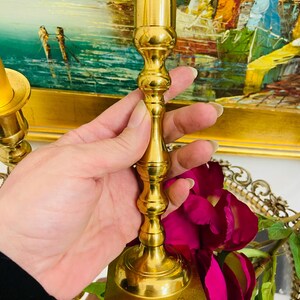 Vintage Brass Candleholders | Hollywood Regency Pair | Elegant Brass Taper Holders | Midcentury Decor Bild 8