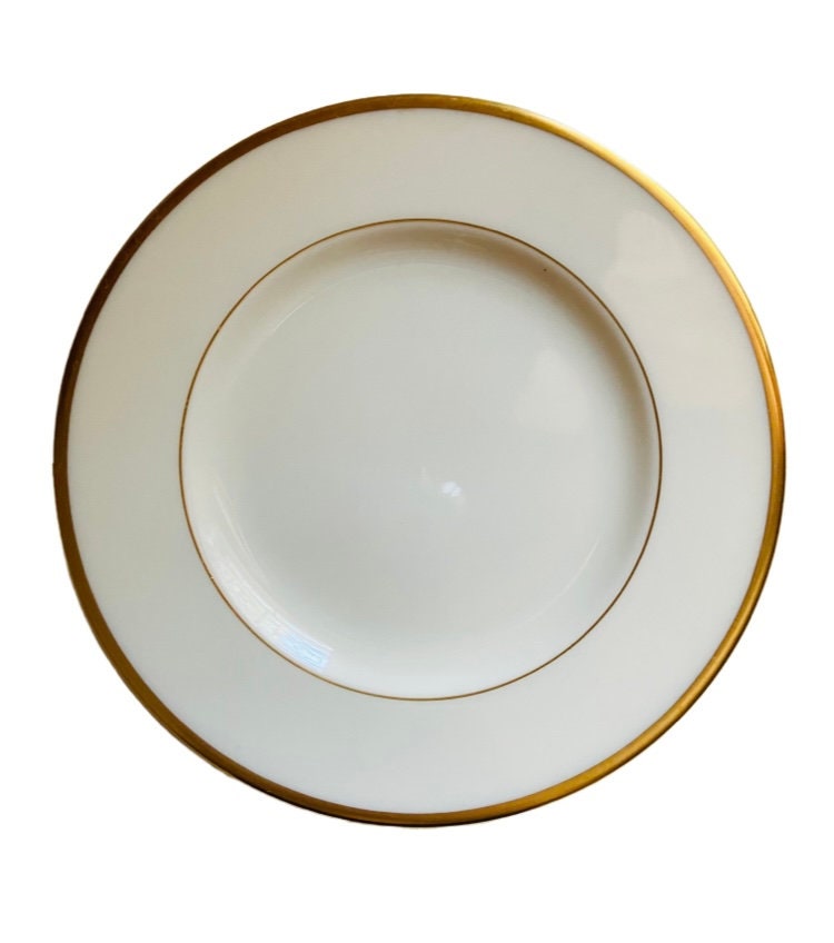 Lenox cake plate gold trim hotsell