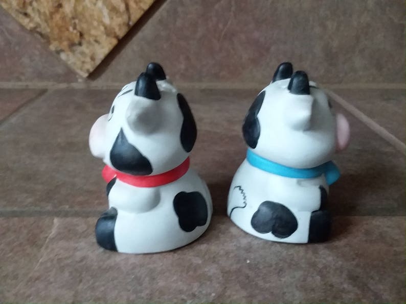 Measure 3.5 Tall Excellent Condition Very Cute Collectible Vintage Cow Salt and Pepper Shaker Sitting with Red Bell and Little Horns