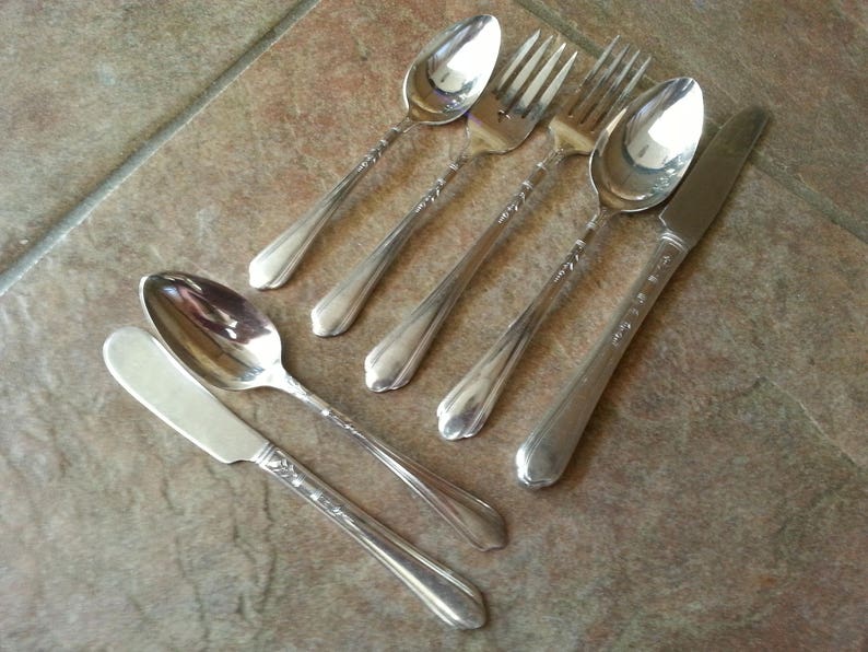 Antique Oneida Community Tudor Plate JUNE aka Nursery Place Settings Vintage 1932 ART DECO Silver Plate Silverware 7 Piece Settings Upto 8