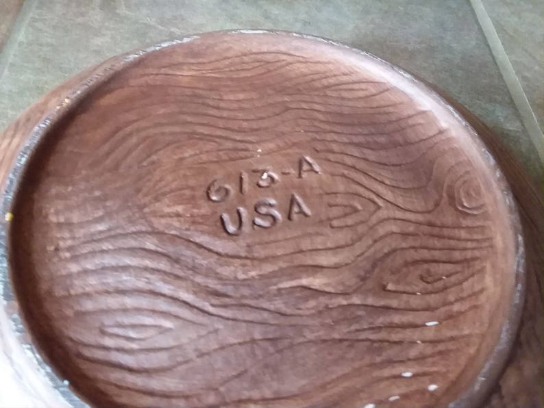 Beautilful Vintage California Pottery 613A /& 613B USA Excellent Condition Retro Yellow and Green Chip and Dip Unique Wood Grain Exterior