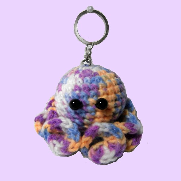 Mini Oktopus Schlüsselanhänger - Crochet Ozean Fisch Schlüsselanhänger - Stricken Miniatur Sealife Stofftier - Lila Gelb Seaside Tier Strumpf Füller Geschenk