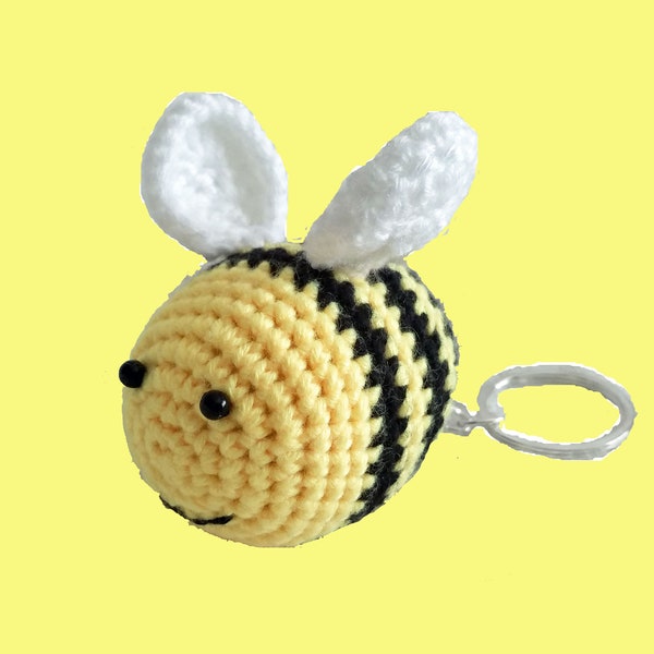 Biene Schlüsselanhänger - Häkeln Glückliche Bumble Bee Schlüsselanhänger Stricken Miniatur Tier Stofftier - Mini Party Favor Bag Strumpffüller Geburtstag Garten Geschenk