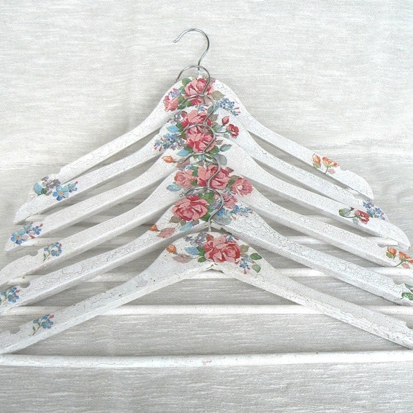 Cintre pour robe de mariée en bois de style vintage floral En stock, prêt à être expédié