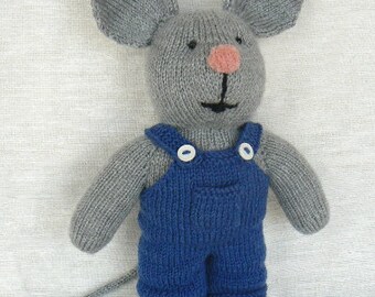 Knitted mouse grey mouse, knitted toy,  plush toy, knitted animal, new baby gift, shower gift, made to order