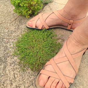 Barefoot LOS ANGELES, SKIN color, New Collection 2025, 20% off, Vegan sandals, Barefoot sandals, with Vibram supernewflex soles 4 mm.
