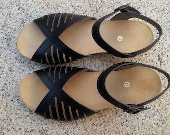 MALAGA BLACK,  20% off, Vegan sandaks, cruelty-free sandals, eco-friendly, animal-free sandals, fashionable vegan, summer vegan sandals.