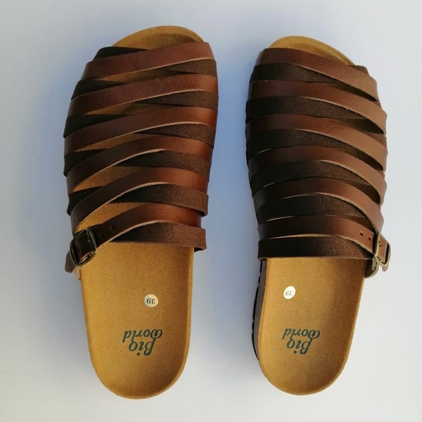 ALEJANDRÍA BROWN, 20% off, Vegan sandaks, cruelty-free sandals, eco-friendly, animal-free sandals, fashionable vegan, summer vegan sandals.