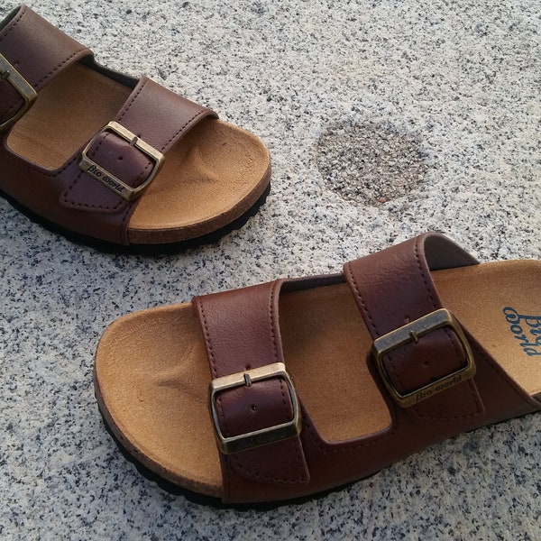 VICTORIA BROWN, 20% off, Vegan sandaks, cruelty-free sandals, eco-friendly, animal-free sandals, fashionable vegan, summer vegan sandals.