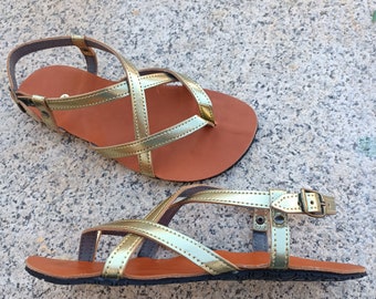 BAREFOOT HUIDOBRO Gold Color, 20% off promotion, Vegan sandass, cruelty-free sandals, eco-friendly, summer vegan sandals