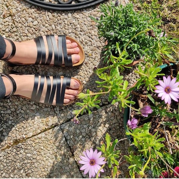 BALBOA BLACK,  20% off, Vegan sandaks, cruelty-free sandals, eco-friendly, animal-free sandals, fashionable vegan, summer vegan sandals.