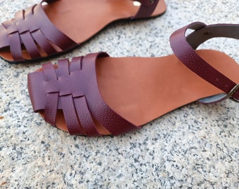 BAREFOOT PETRA Burgundy, 20 % Rabatt auf die Aktion, vegane Sandass, tierversuchsfreie Sandalen, umweltfreundliche, vegane Sommersandalen