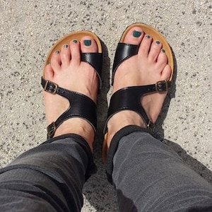 AUSTRAL BLACK, 20% off, Vegan sandaks, cruelty-free sandals, eco-friendly, animal-free sandals, fashionable vegan, summer vegan sandals.