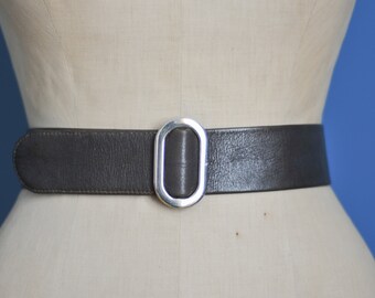 Wide vintage belt taupe gray leather waist belt large silver buckle one size 70s seventies 70s to mark the waist